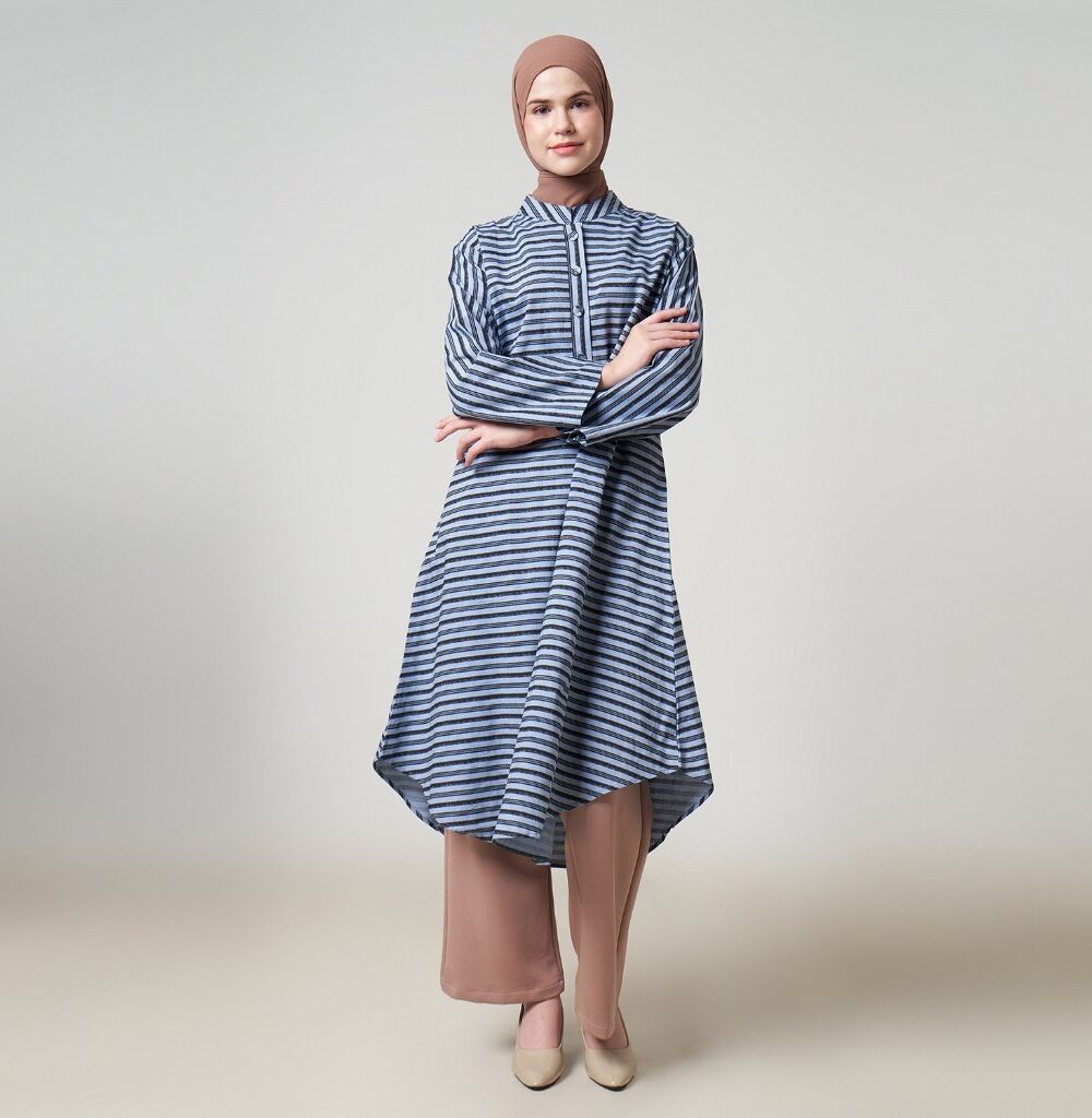 Dhoby Ghout Tunik Panjang Premium Wanita Putih Biru Muslim Modern All Size Kancing Depan - Eriqa