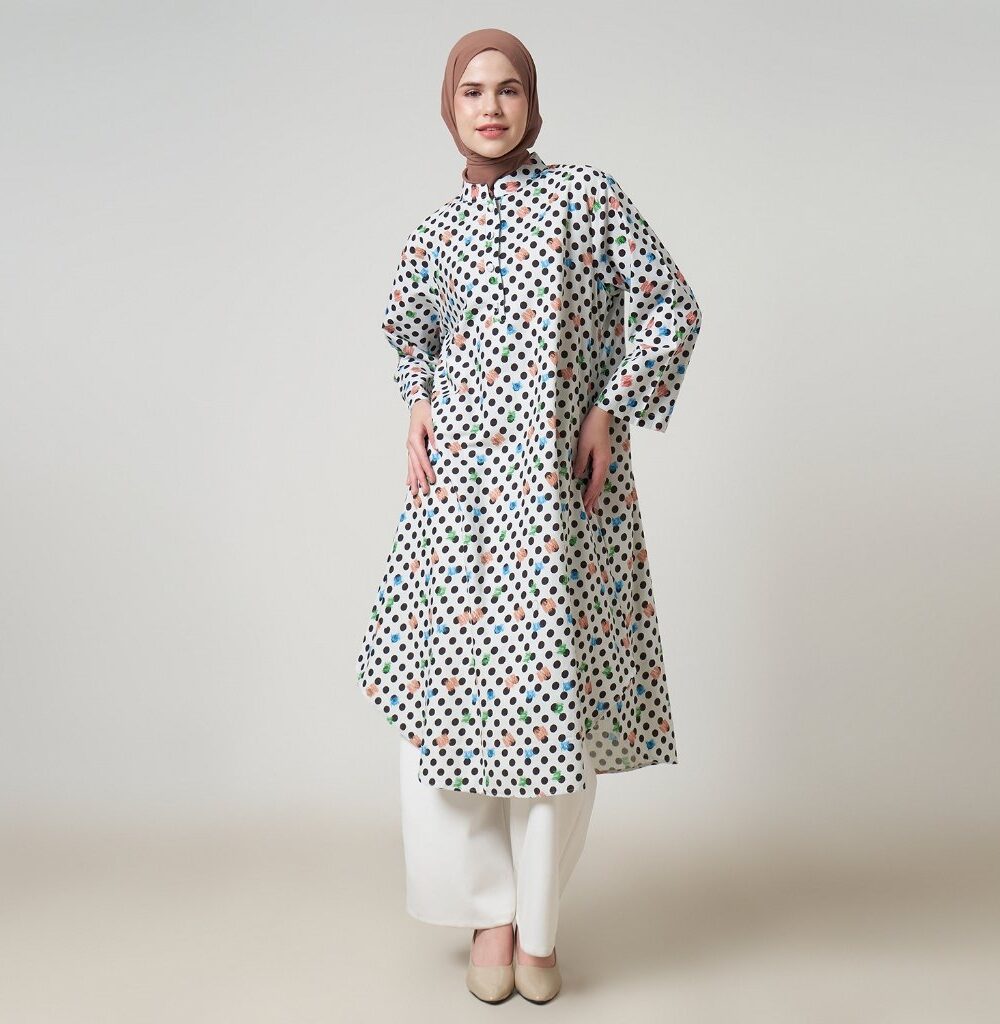 Dhoby Ghout Tunik Panjang Premium Wanita Putih Hitam Muslim Modern All Size Kancing Depan - Evana