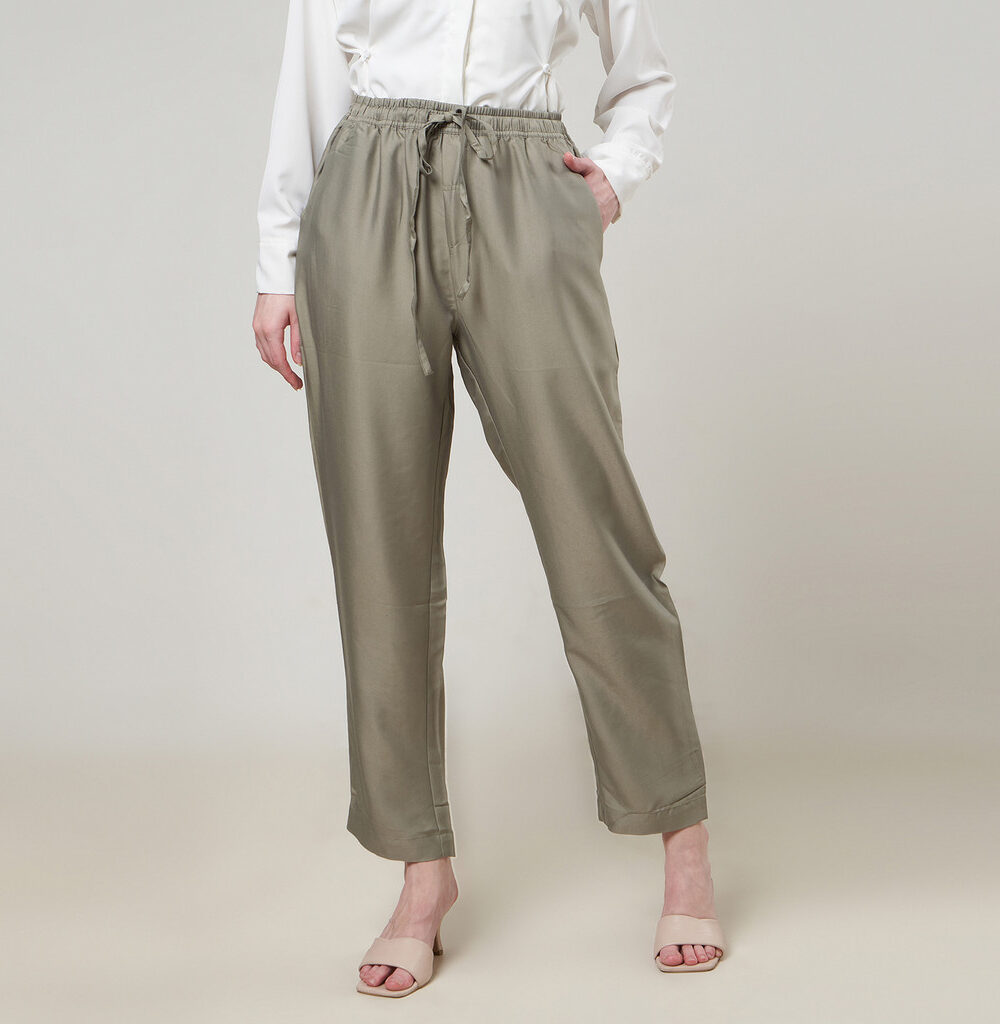 Dhoby Ghout Celana Panjang Wanita Avani Unisex Santai  Polyno Silk Polos - Mahira